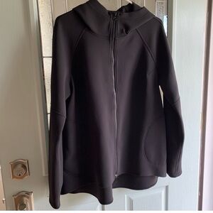 Lululemon size 12 Black Airstream Zip up jacket